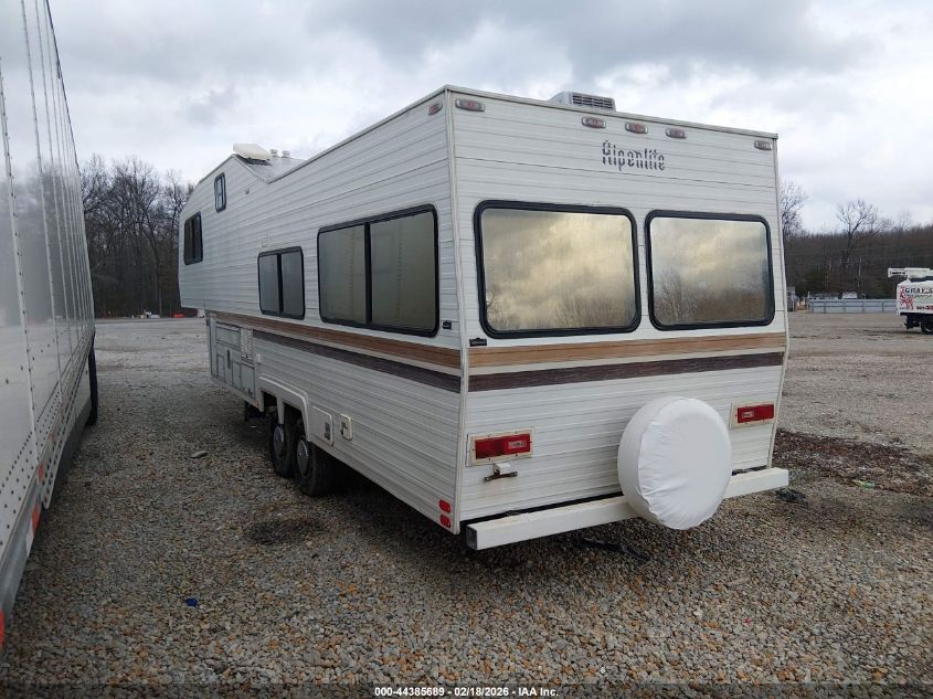 1986 Alpine Coach Trailer