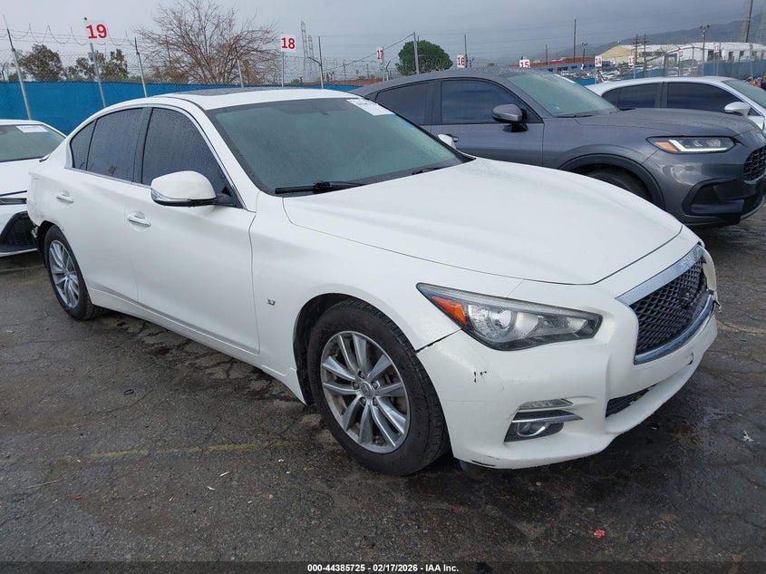 2015 Infiniti Q50 Premium