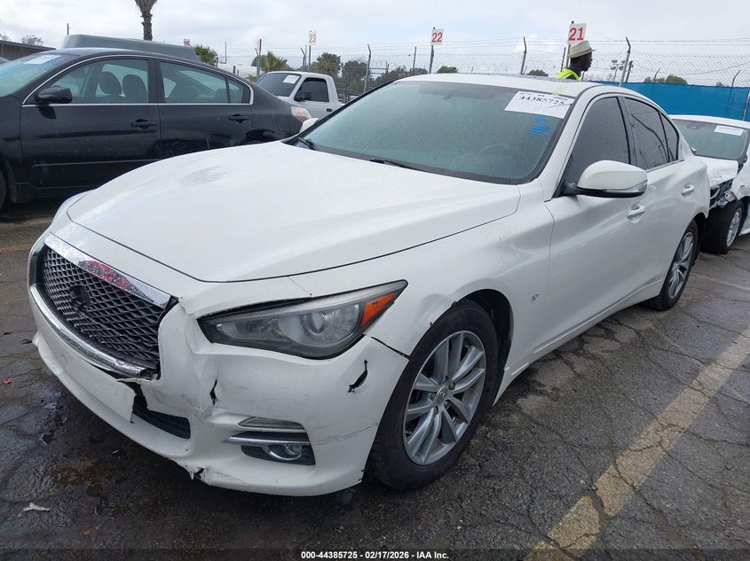 2015 Infiniti Q50 Premium