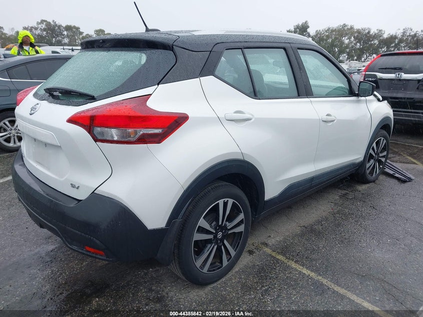 2018 Nissan Kicks Sv
