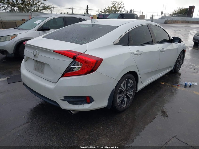 VIN JHMFC1F30JX040658 2018 HONDA CIVIC EX-T