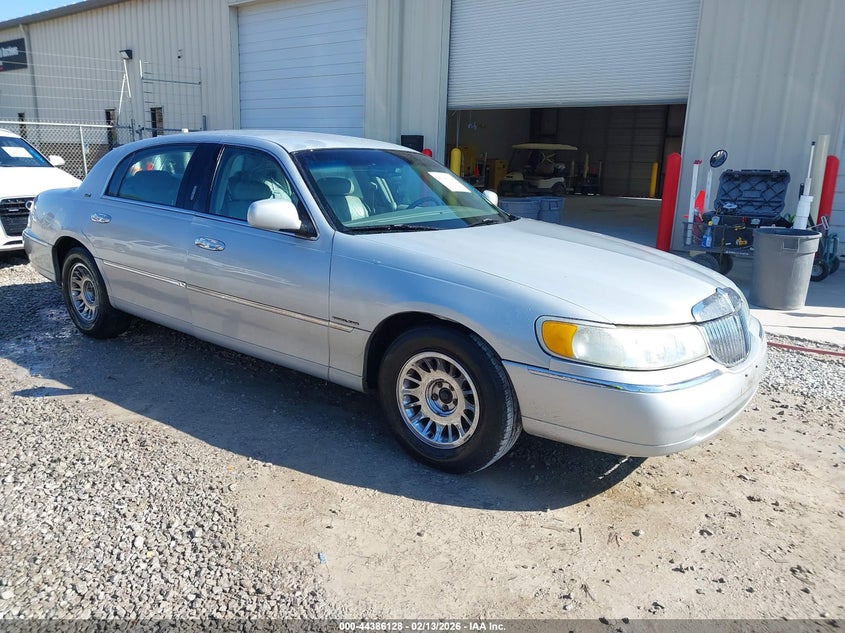 2002 Lincoln Town Car Cartier