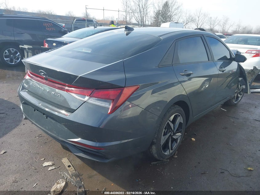 2023 Hyundai Elantra Sel