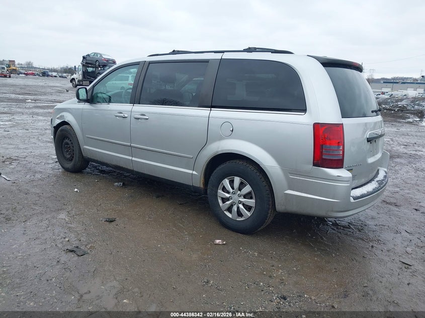 2010 Chrysler Town & Country Lx