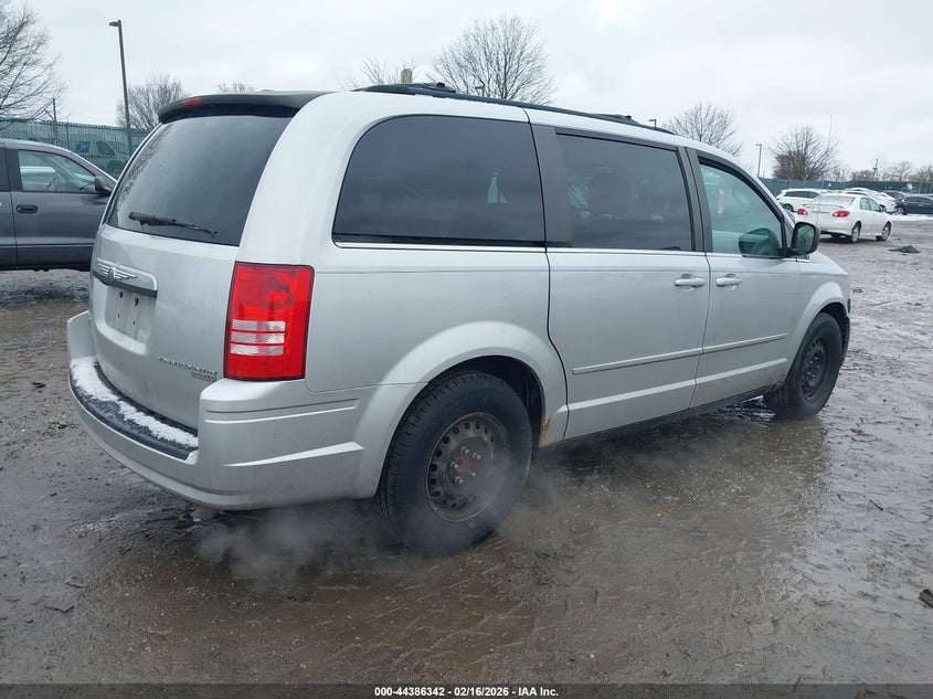 2010 Chrysler Town & Country Lx