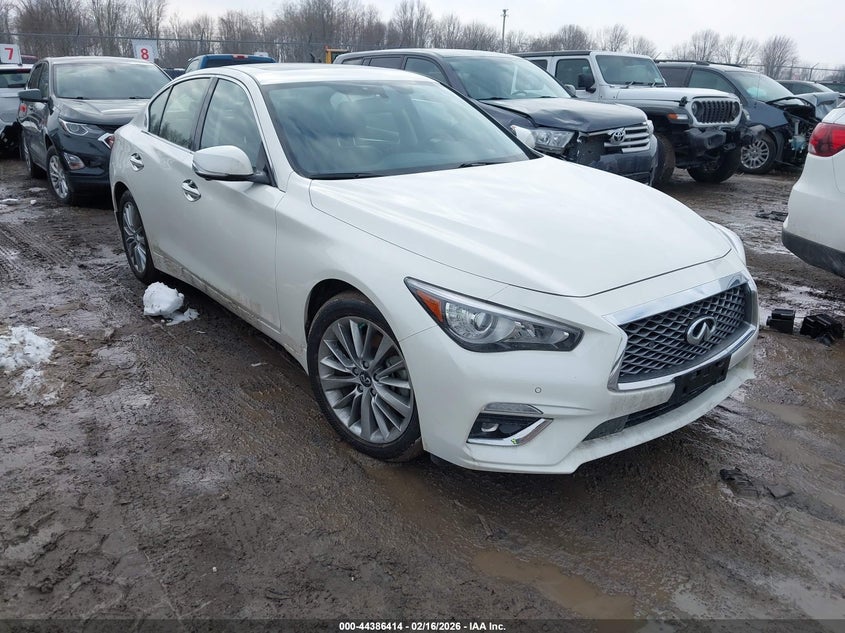 2022 Infiniti Q50 Luxe Awd