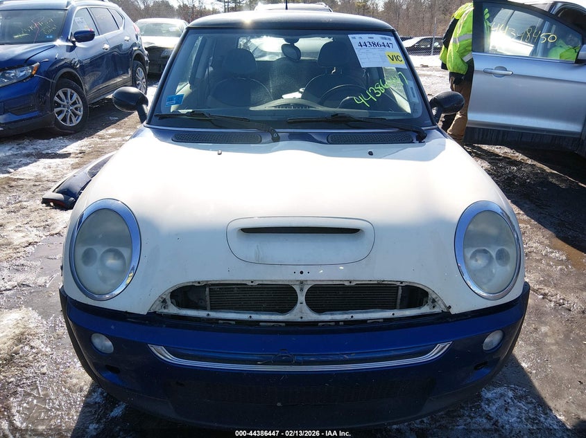 2004 Mini Cooper S VIN: WMWRE33454TD80529 Lot: 44386447