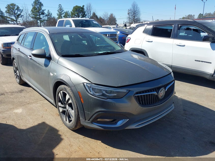 2018 Buick Regal Tourx Essence