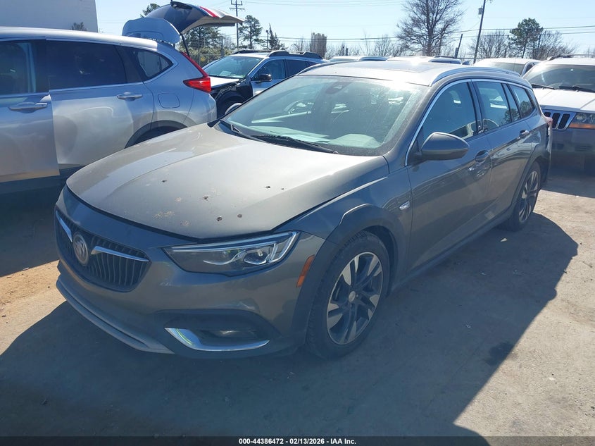2018 Buick Regal Tourx Essence