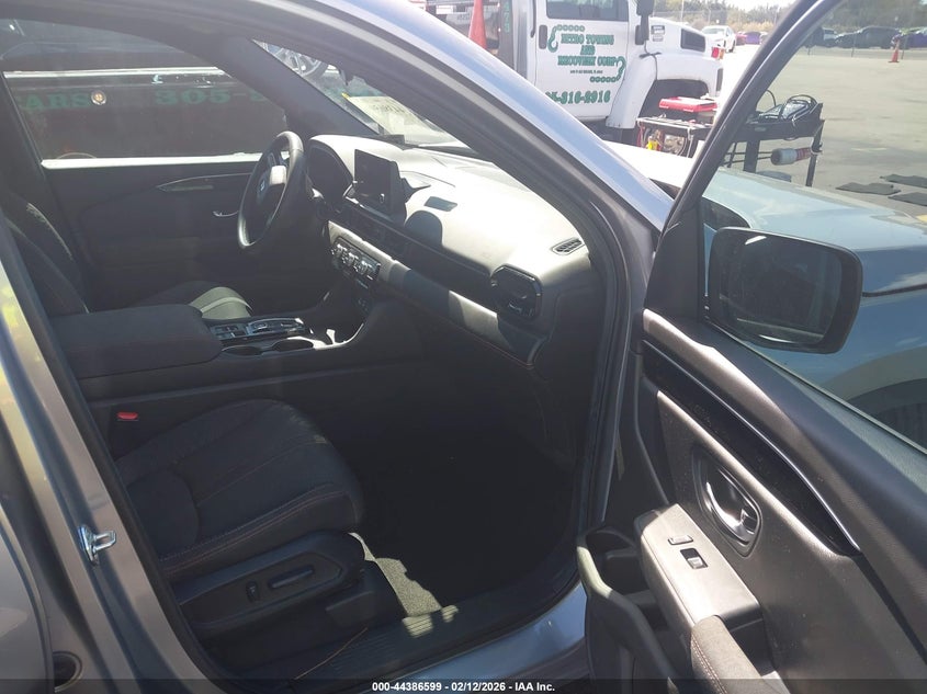 2025 Honda Pilot Sport