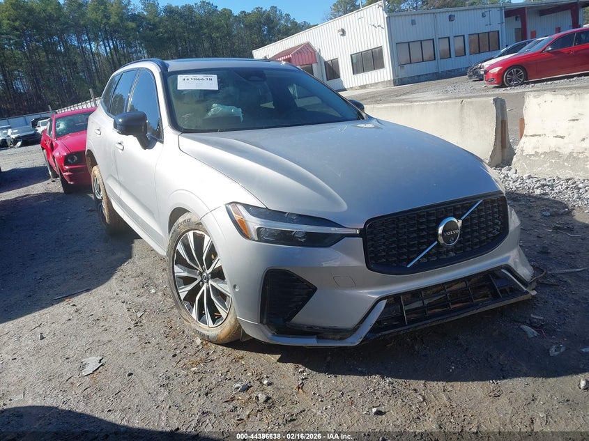 2024 Volvo Xc60 B5 Plus Dark Theme