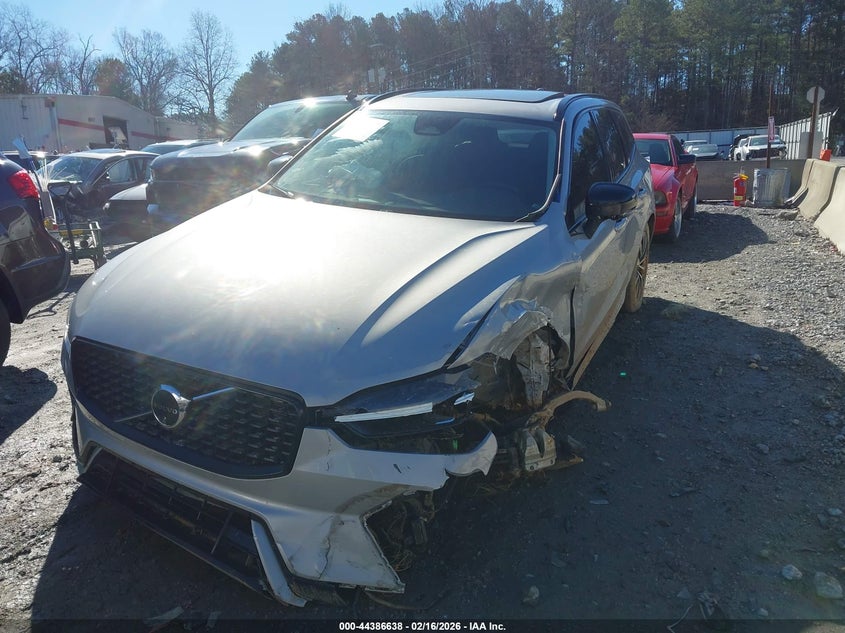 2024 Volvo Xc60 B5 Plus Dark Theme