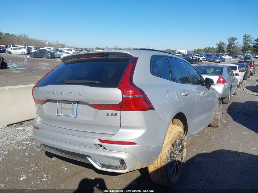 2024 Volvo Xc60 B5 Plus Dark Theme