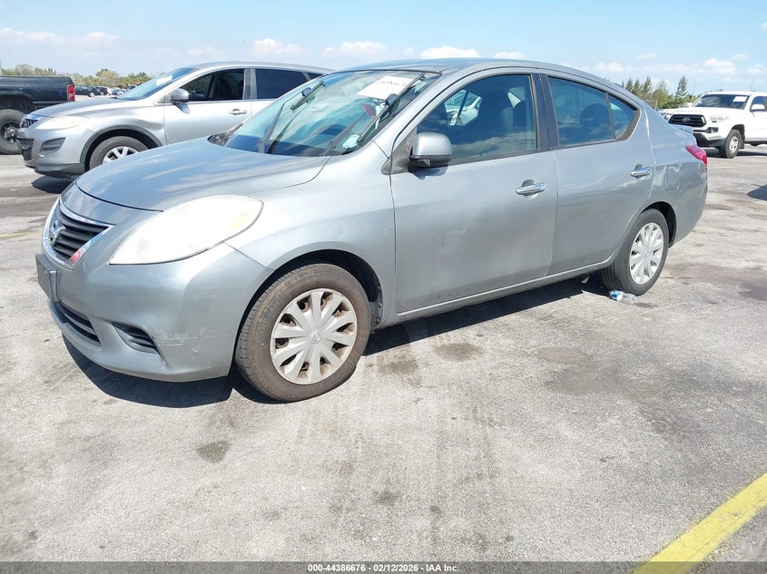 2013 Nissan Versa 1.6 Sv