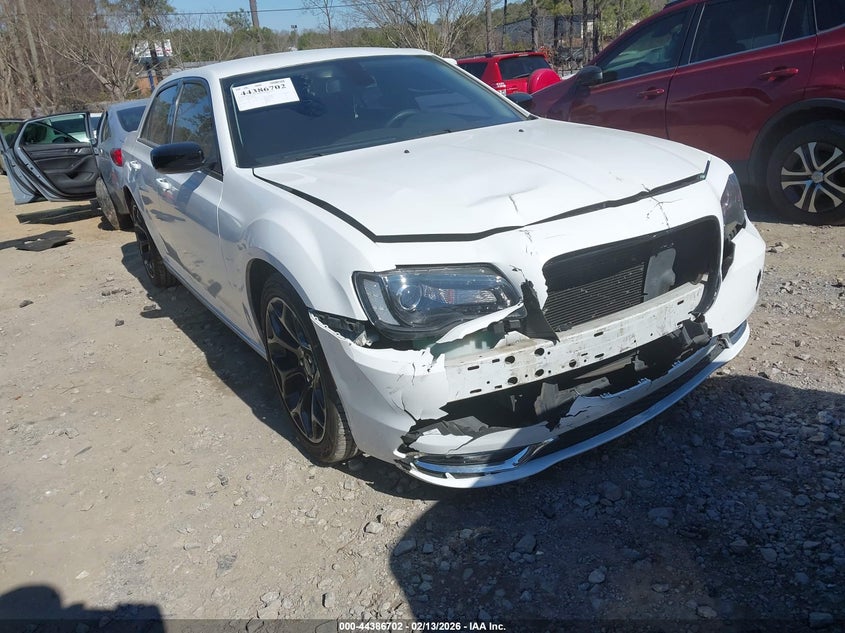 2019 Chrysler 300 Touring