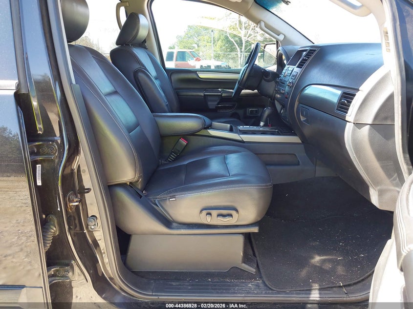 2013 Nissan Armada Sv