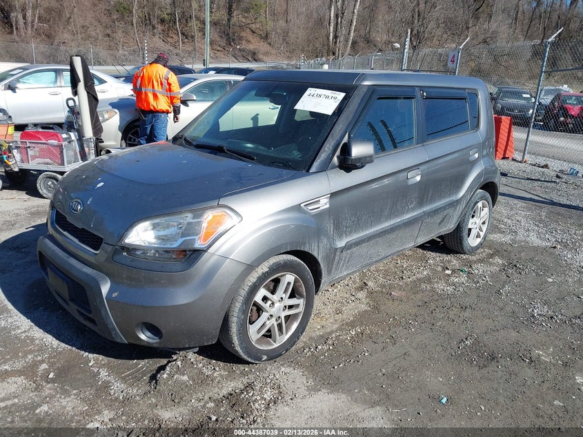 2010 Kia Soul +