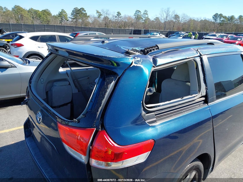 2012 Toyota Sienna 3.5 Le V6 8 Passenger turquoise Lot 111044387072 Vin 5TDKK3DC2CS249121