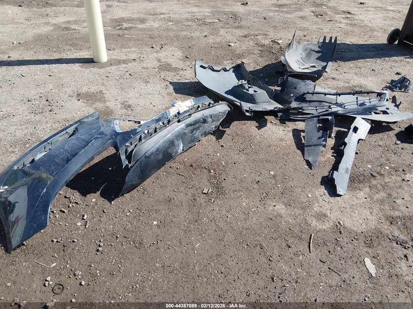 2014 Chevrolet Malibu 2Lt VIN: 1G11E5SL1EF225793 Lot: 44387089