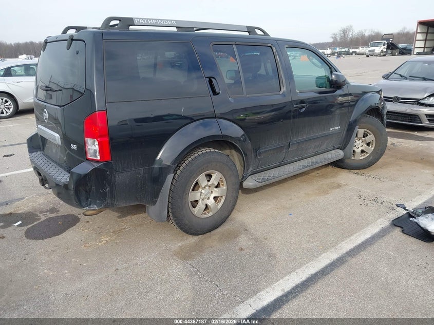 2005 Nissan Pathfinder Se Off-Road