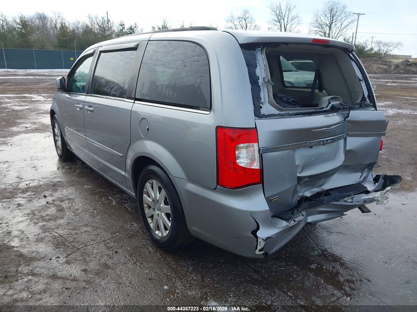 2016 Chrysler Town & Country Touring