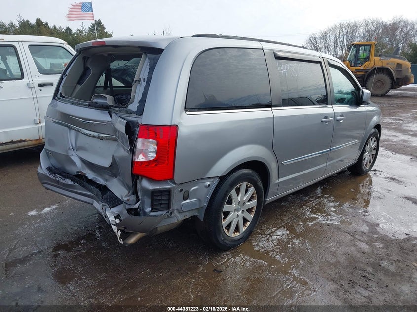 2016 Chrysler Town & Country Touring