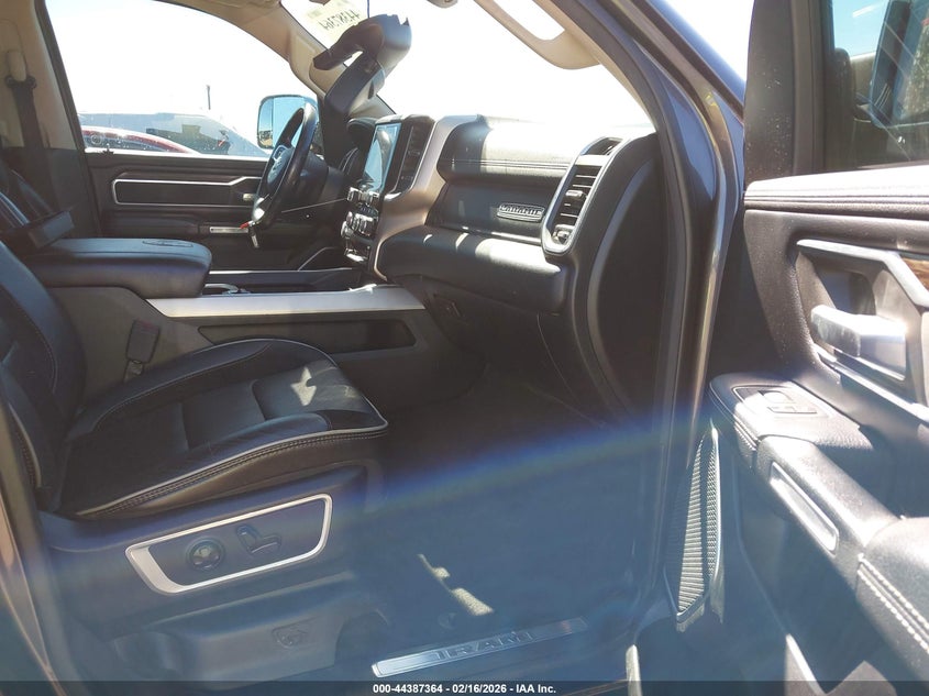 2020 Ram 1500 Laramie 4X4 5'7 Box