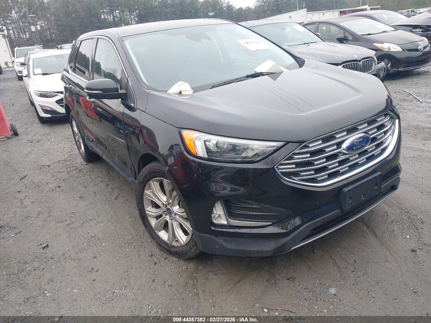2022 Ford Edge Titanium
