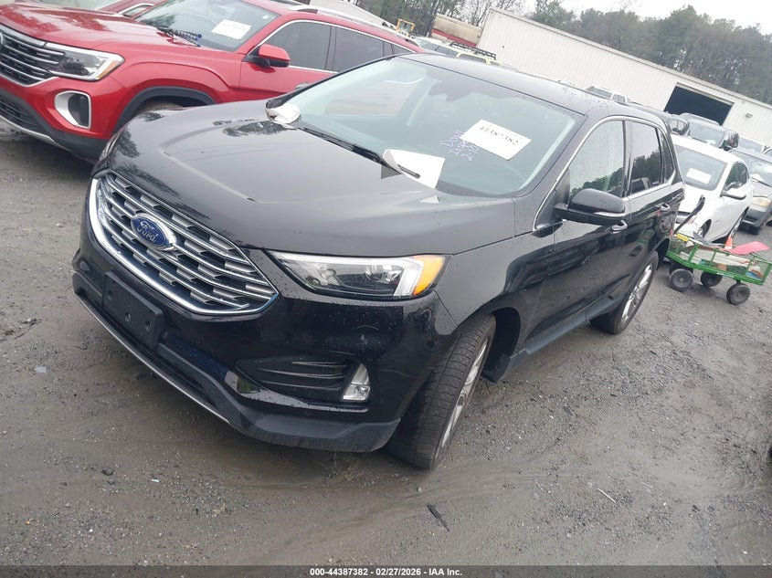2022 Ford Edge Titanium