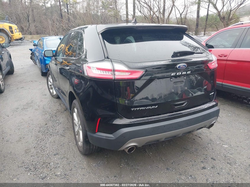 2022 Ford Edge Titanium