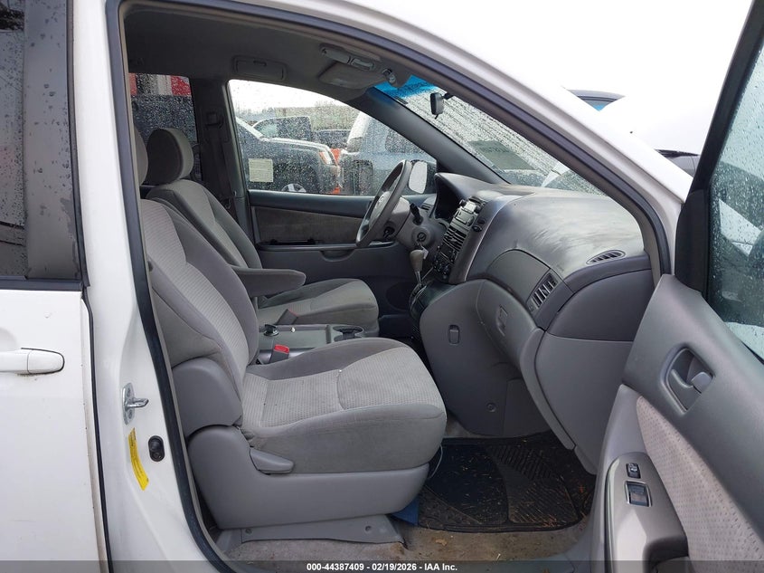 2007 Toyota Sienna Le