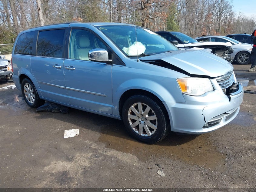 2012 Chrysler Town & Country Touring-L