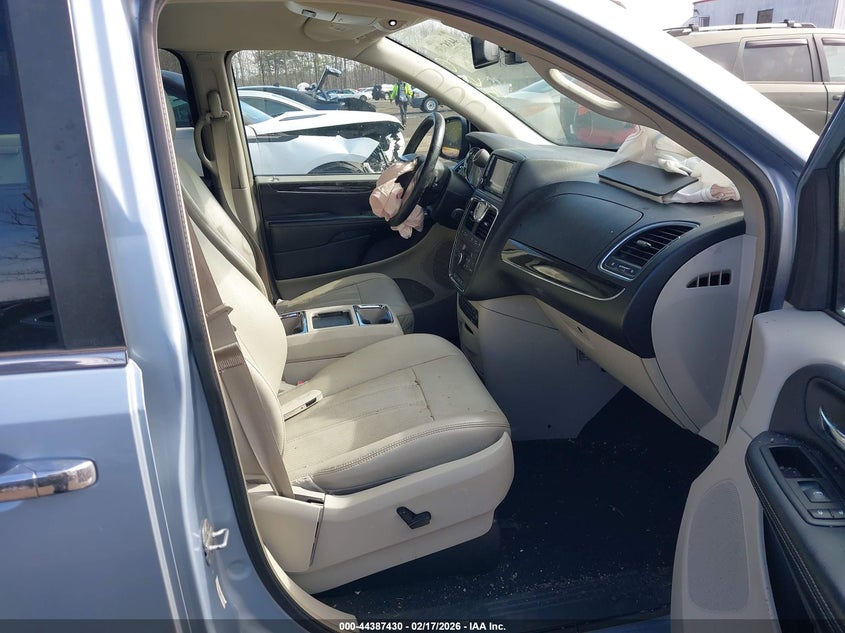 2012 Chrysler Town & Country Touring-L