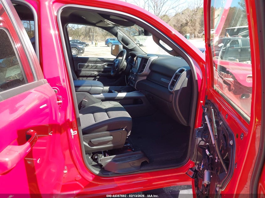 2022 Ram 1500 Big Horn 4X2 6'4 Box