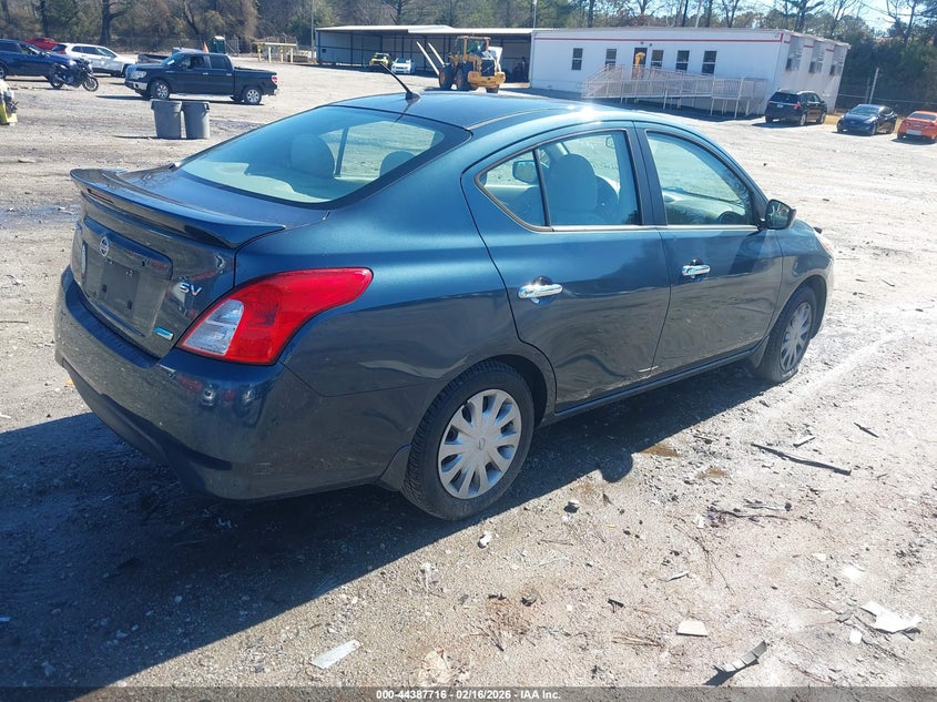 2015 Nissan Versa 1.6 Sv