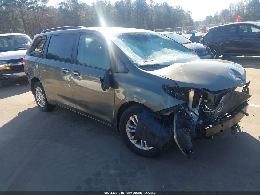 2011 Toyota Sienna Xle V6
