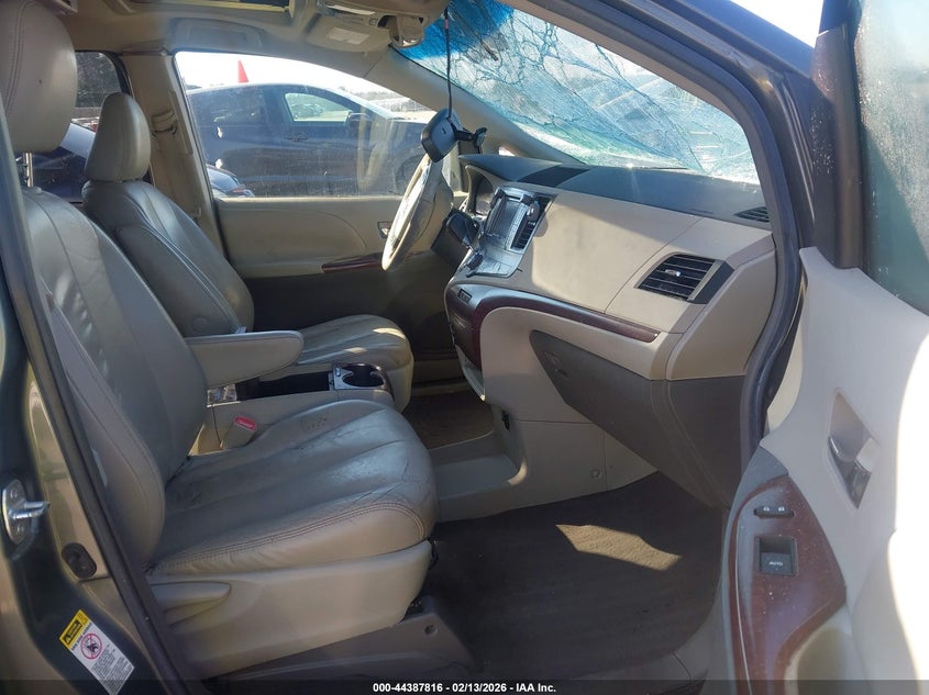 2011 Toyota Sienna Xle V6
