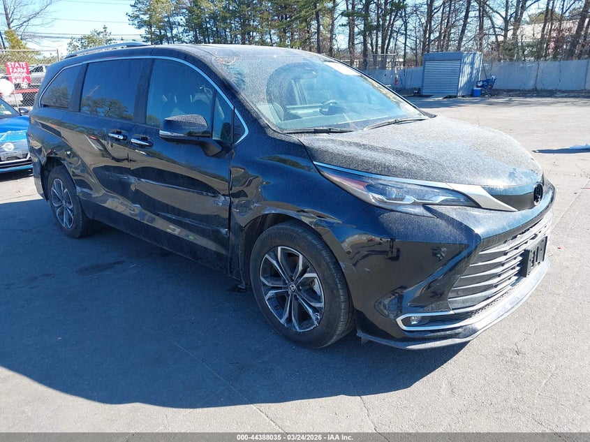 2025 Toyota Sienna Platinum
