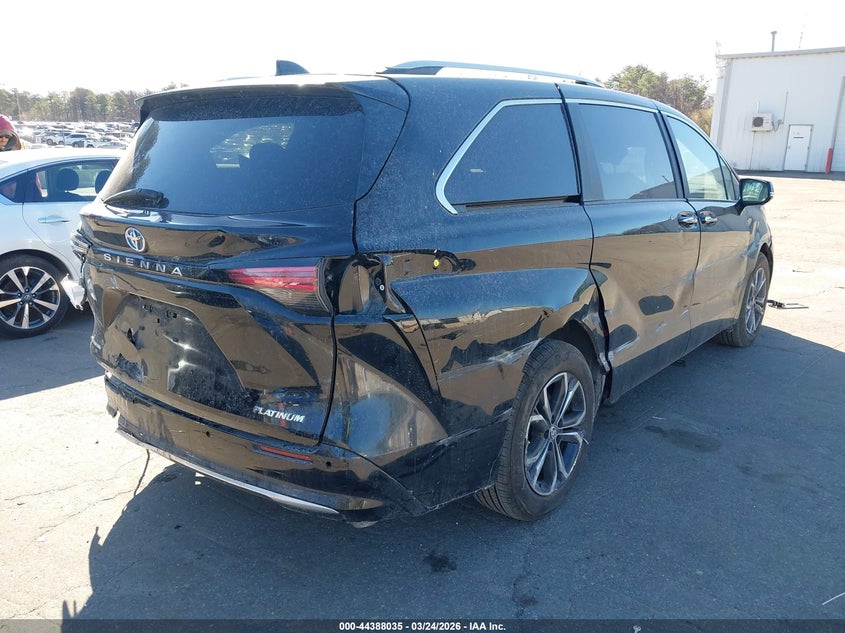 2025 Toyota Sienna Platinum