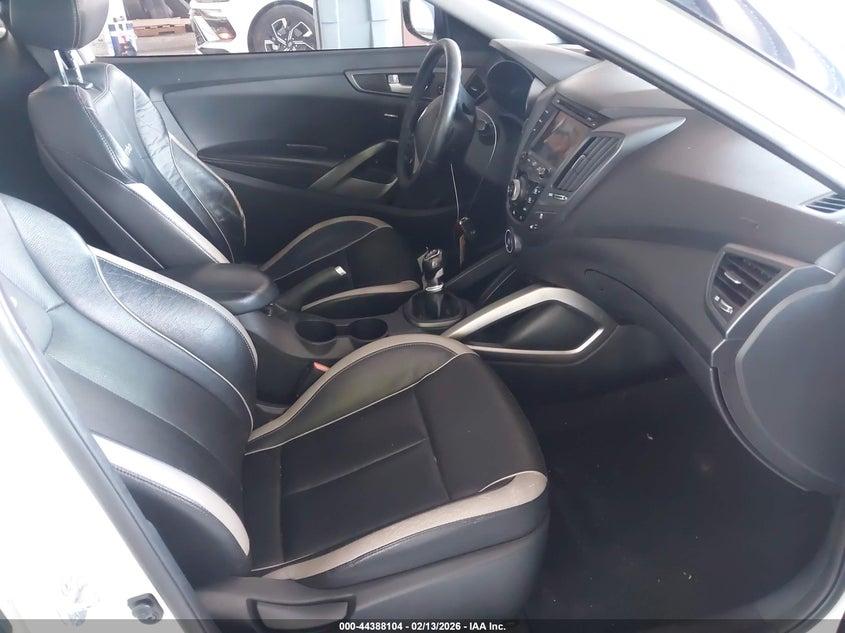 2013 Hyundai Veloster Turbo W/Black