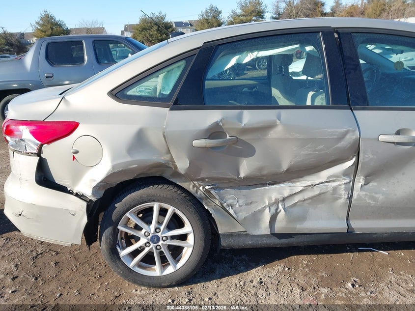 2015 Ford Focus Se VIN: 1FADP3F25FL338286 Lot: 44388105