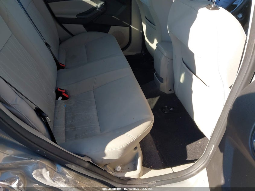 2015 Ford Focus Se VIN: 1FADP3F25FL338286 Lot: 44388105