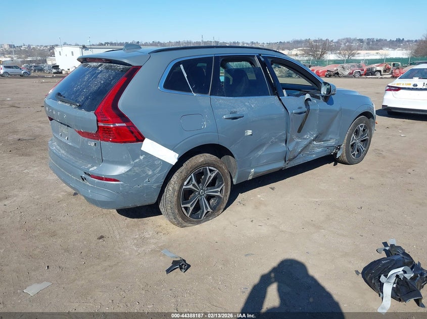 2022 Volvo Xc60 B5 Momentum