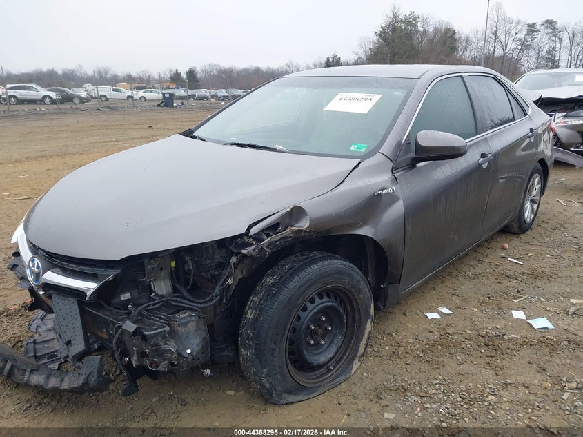 2016 Toyota Camry Hybrid Le