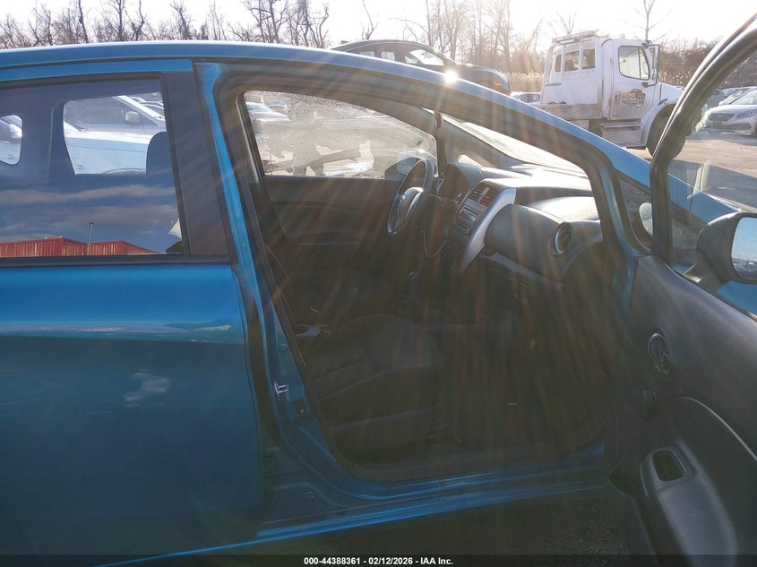 2015 Nissan Versa Note S (Sr)