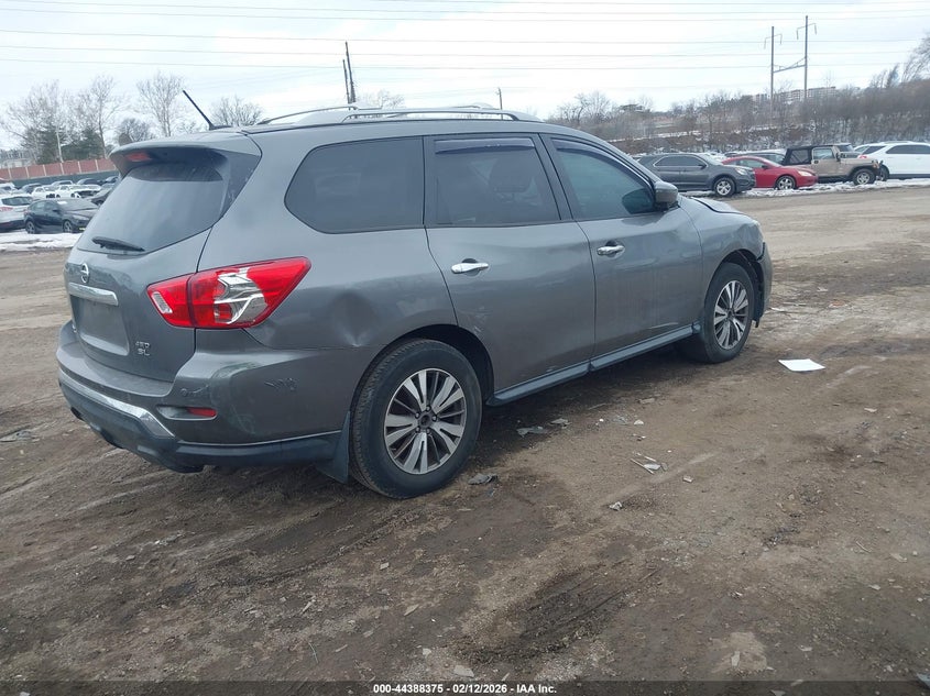 2017 Nissan Pathfinder Sl
