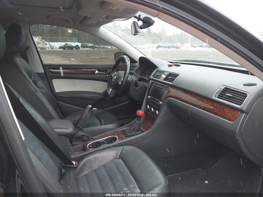 2013 Volkswagen Passat 3.6L V6 Sel Premium