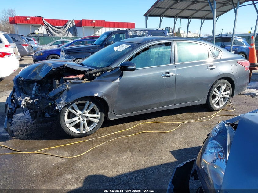2013 Nissan Altima 3.5 Sv