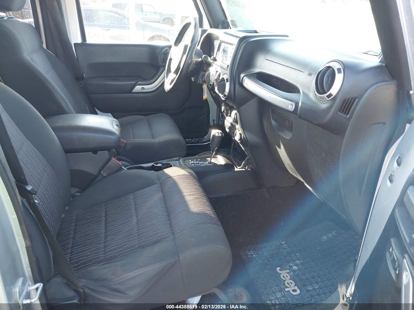 2012 Jeep Wrangler Unlimited Sahara