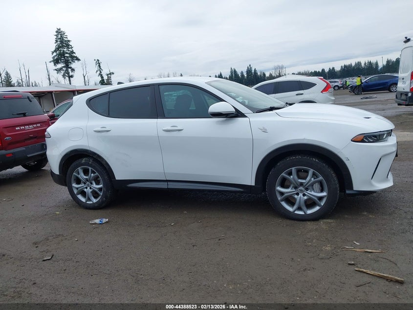 2024 Dodge Hornet R/T Eawd VIN: ZACPDFCW0R3A27736 Lot: 44388523